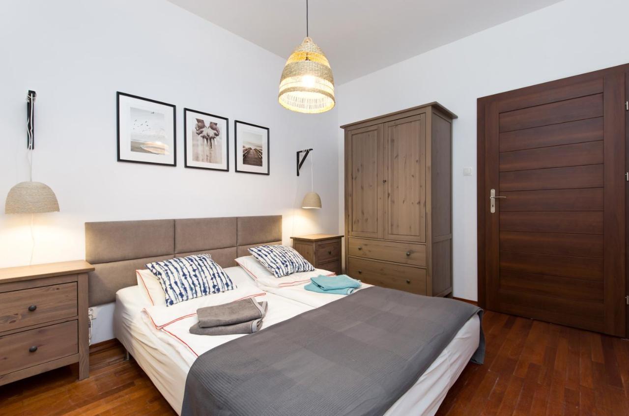 Apartament Nadmorski Dwor กดัญสก์ ภายนอก รูปภาพ